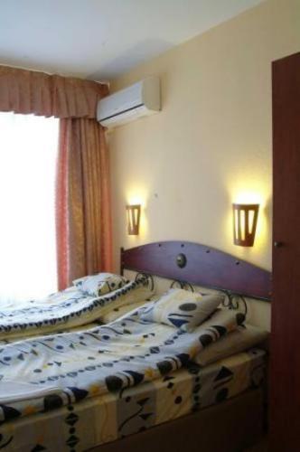 Hotel Seni Studium Budapest Zimmer foto